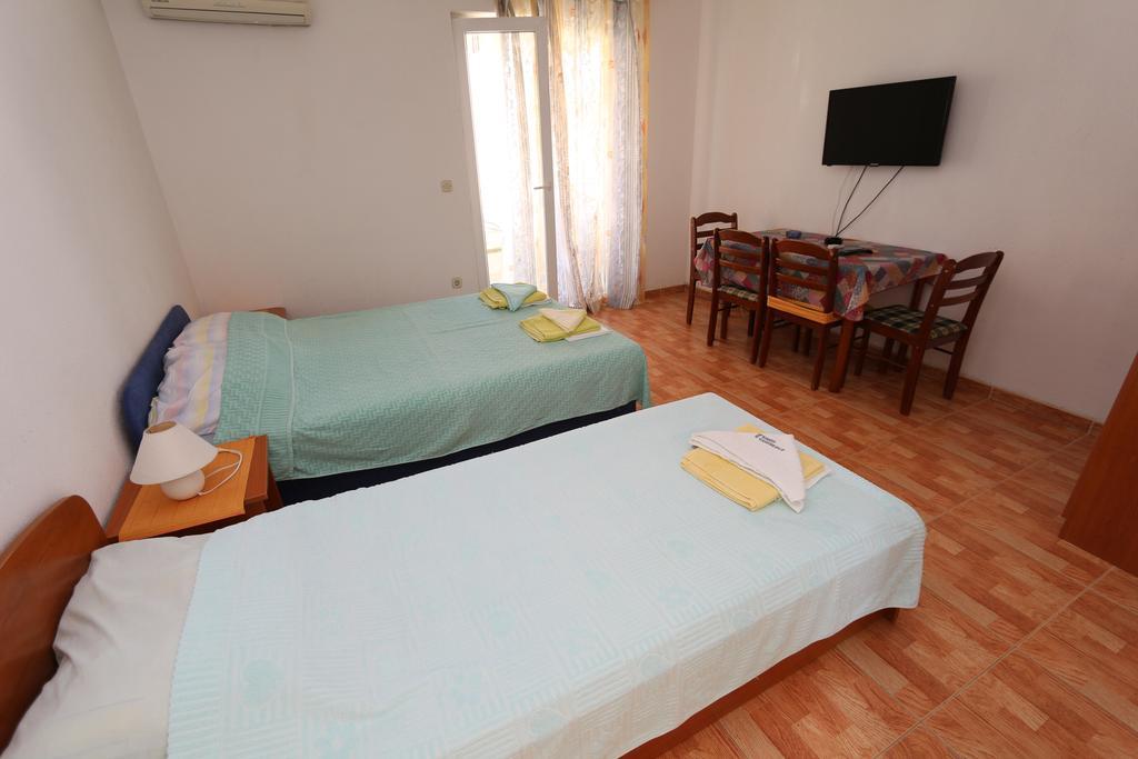 Apartments Antoneta Makarska Zewnętrze zdjęcie