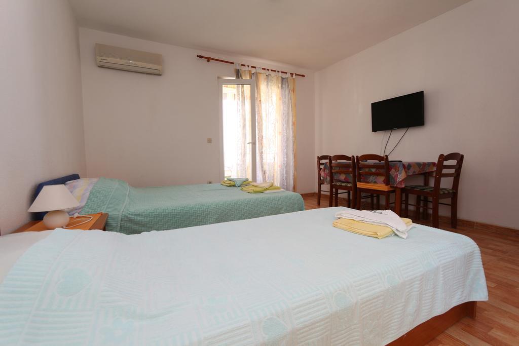 Apartments Antoneta Makarska Zewnętrze zdjęcie