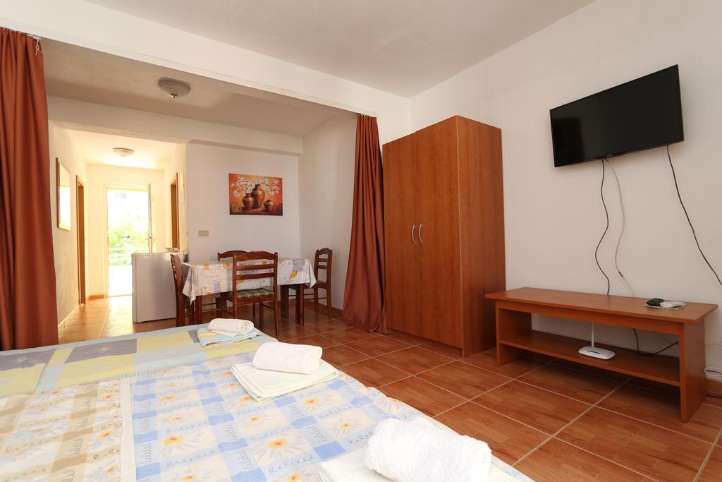 Apartments Antoneta Makarska Zewnętrze zdjęcie